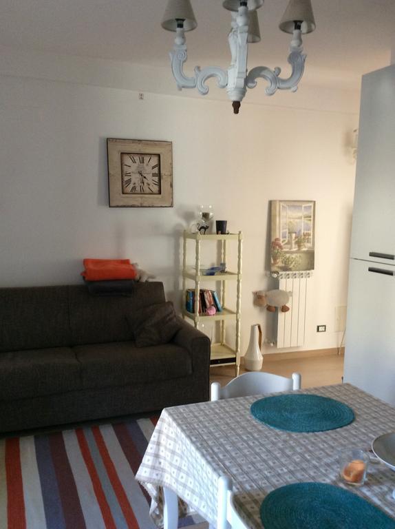 Apartament Dolce Casa Di Elena Nettuno Pokój zdjęcie